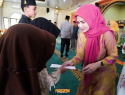 Pengajian Akbar Al-Hidayah Pesawaran Berbagi Bersama Anak Yatim dan Dhuafa di Bulan Suci